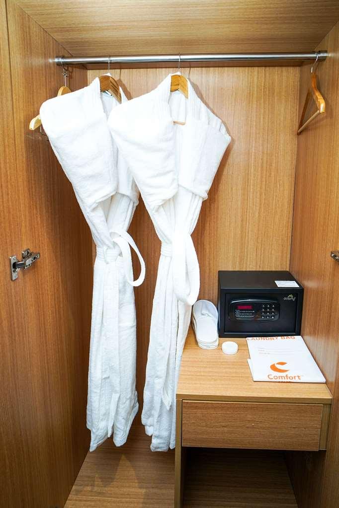 Comfort Inn Udaipur Bilik gambar
